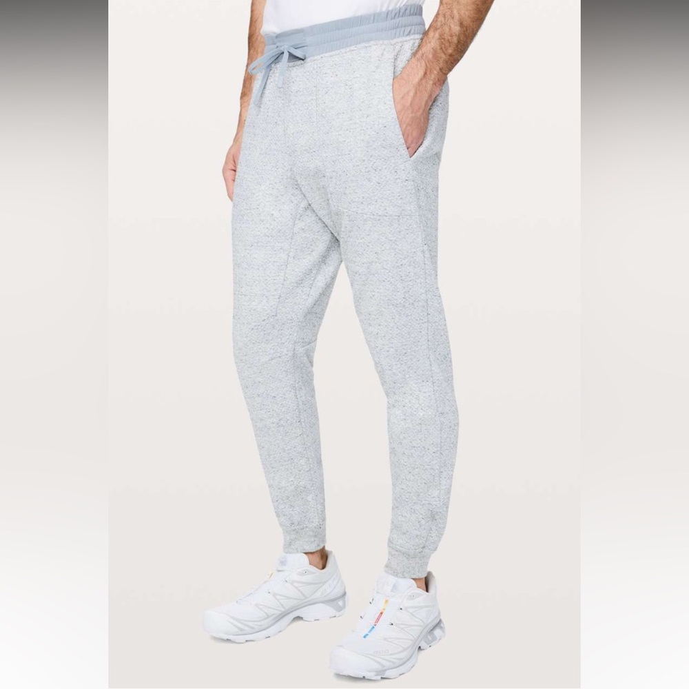 Lululemon At Ease Jogger Pants Mens Small Heathered Melody Light Grey/Black